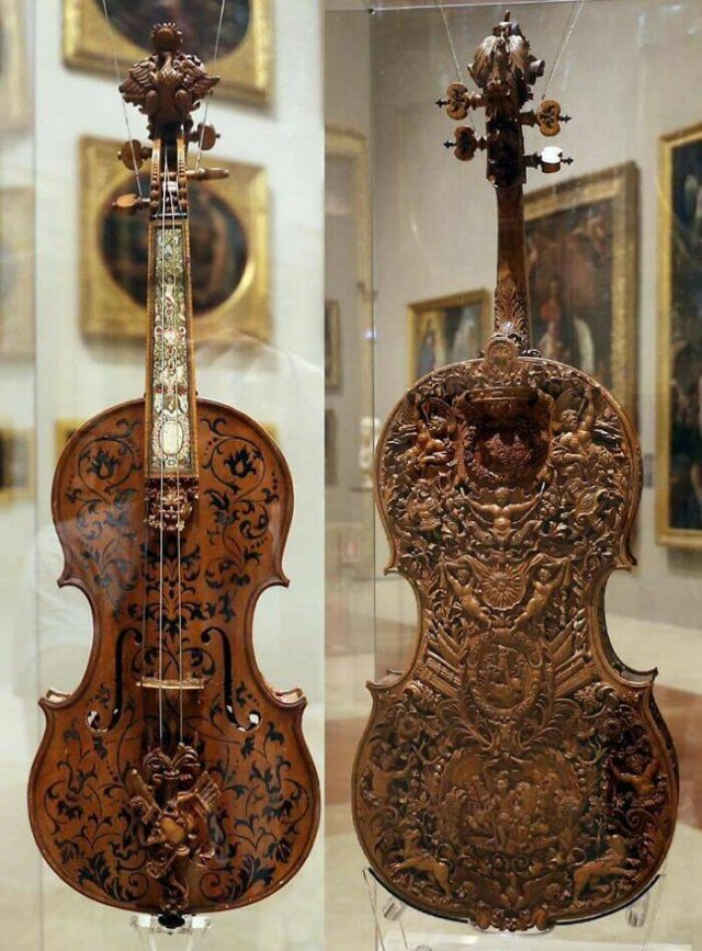 Incredible Archaeological Finds (24 pics)