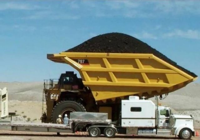 Crazy Trucks (16 pics)