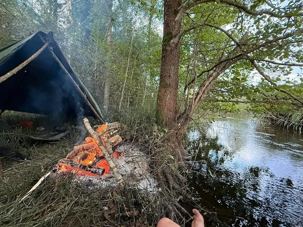 Atmospheric Bushcraft Photos (15 pics)
