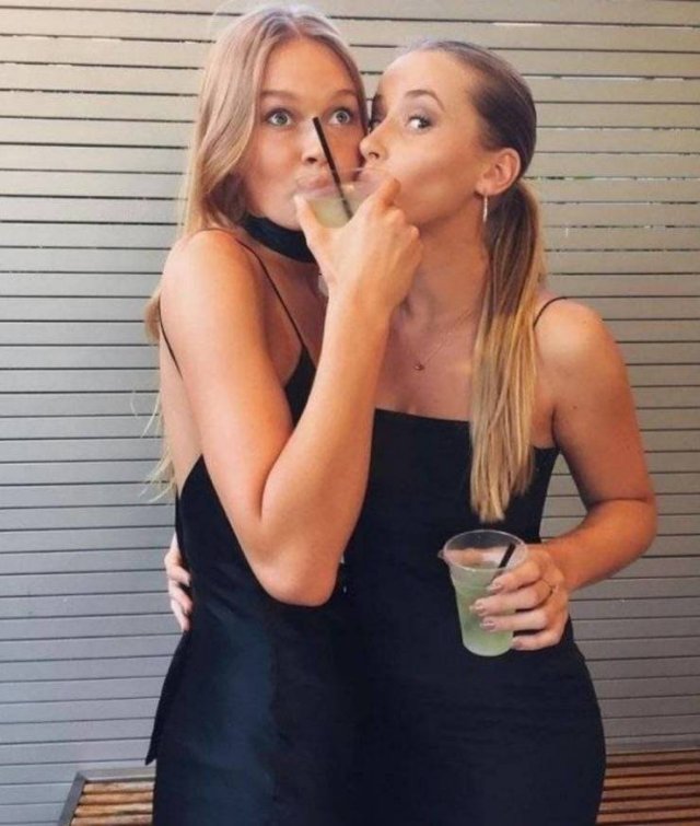 Cute Girls (38 pics)