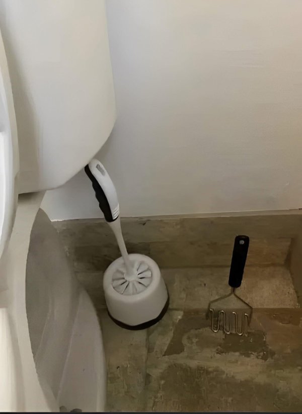 What Is Going On Here? (39 pics)
