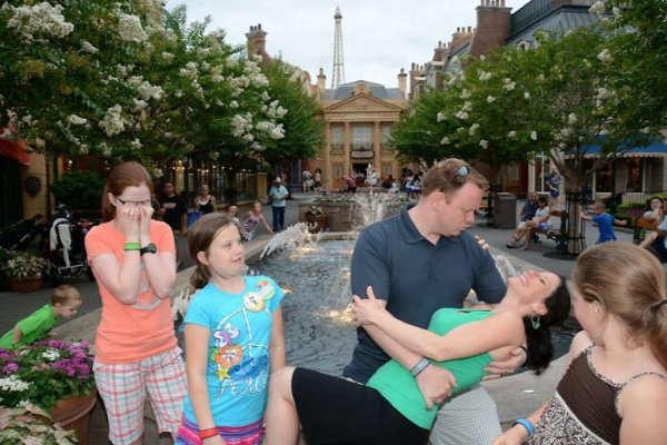Funny Photos From Amusement Parks (29 pics)