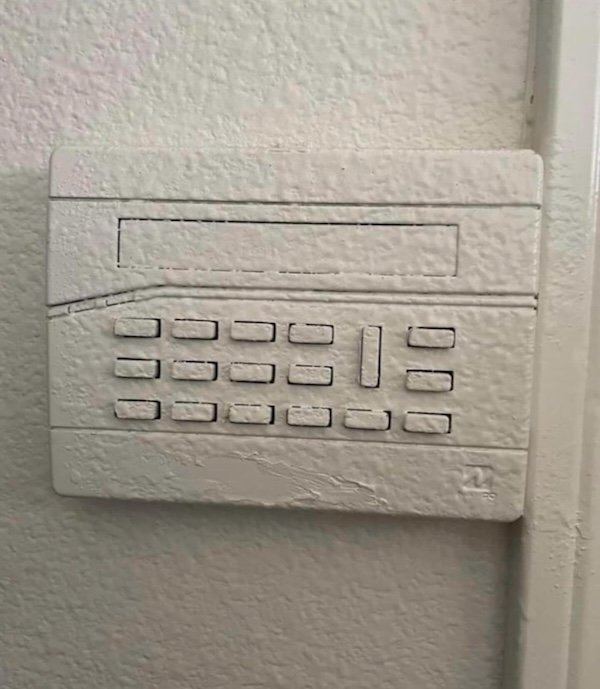 Terrible Landlords (23 pics)