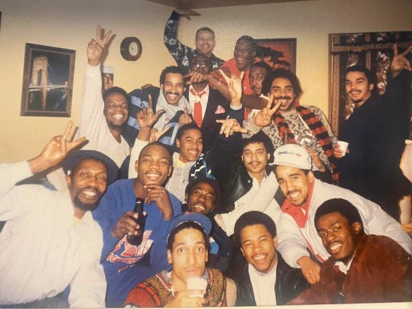 People Share Their Cool Photos From The Past (24 pics)