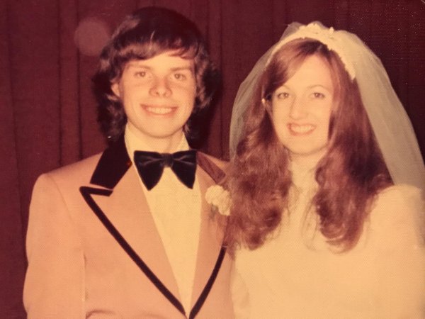 People Share Their Cool Photos From The Past (24 pics)