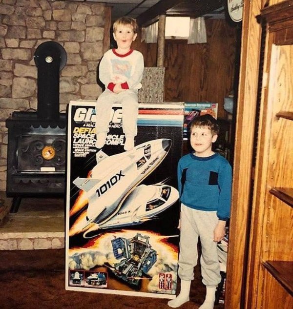 People Share Their Cool Photos From The Past (24 pics)