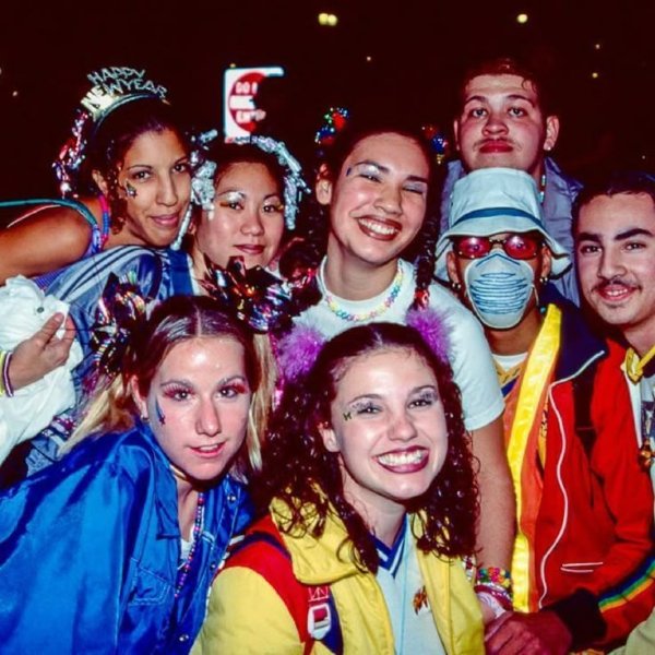 People Share Their Cool Photos From The Past (24 pics)