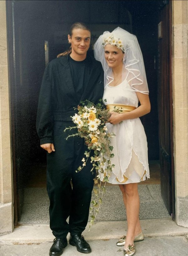 People Share Their Cool Photos From The Past (24 pics)