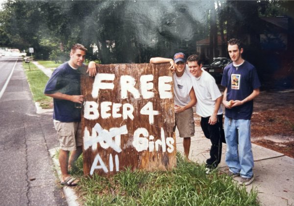 People Share Their Cool Photos From The Past (24 pics)