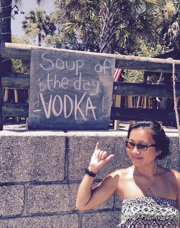 Girls And Drinks (32 pics)