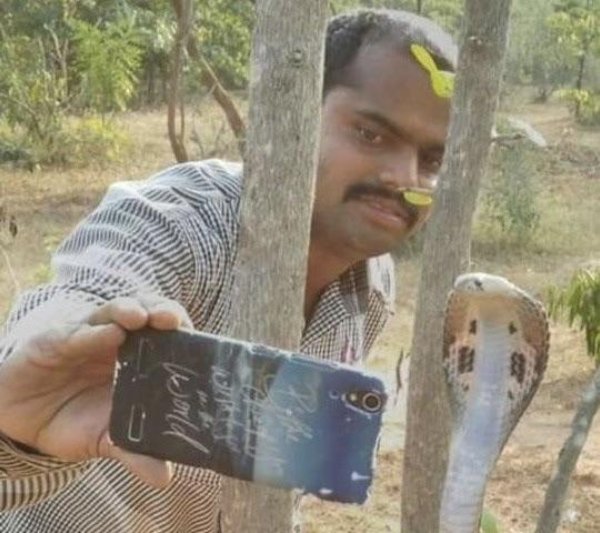 What Is Going On Here? (42 pics)