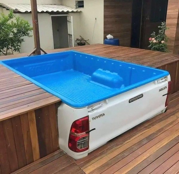 What Is Going On Here? (42 pics)