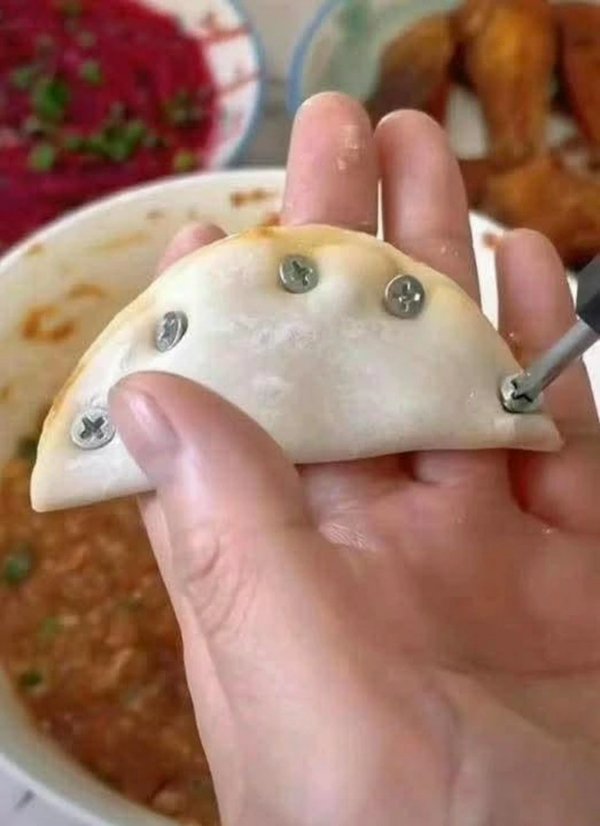 What Is Going On Here? (42 pics)