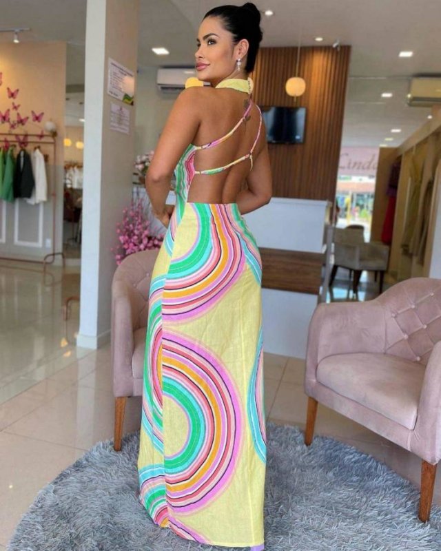 Girls In Dresses (29 pics)