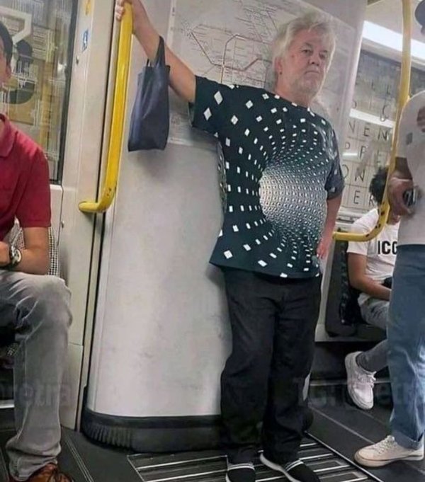 Strange Photos From Around The World (27 pics)