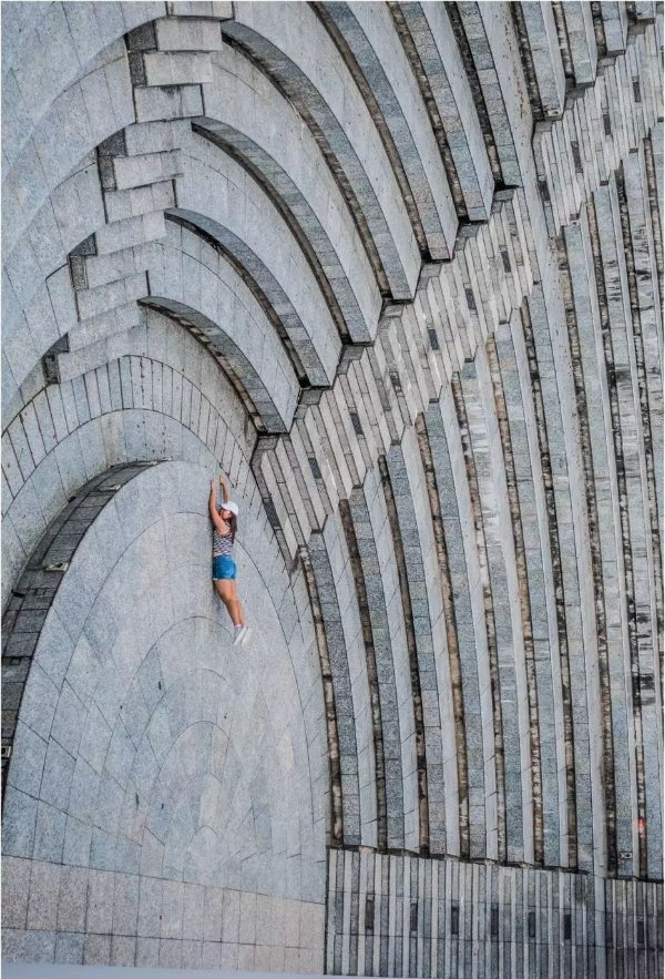 Strange Photos From Around The World (27 pics)