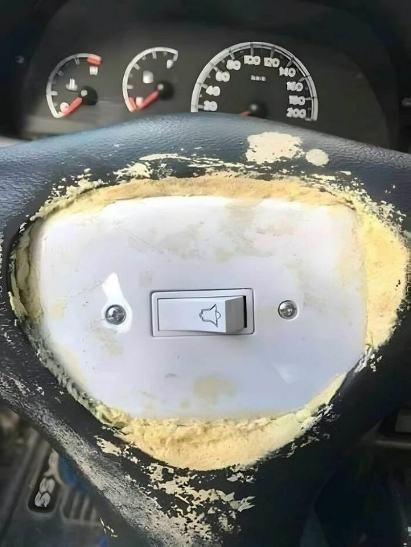 What Is Going On Here? (27 pics)