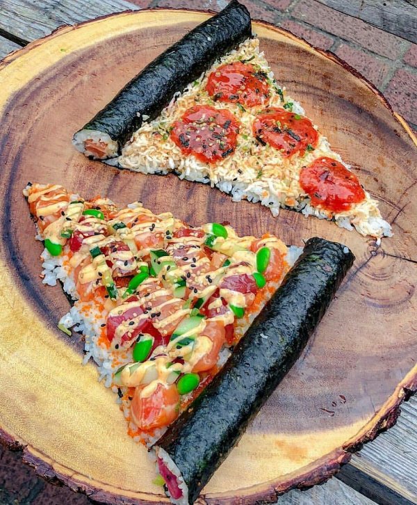 What Is Going On Here? (24 pics)