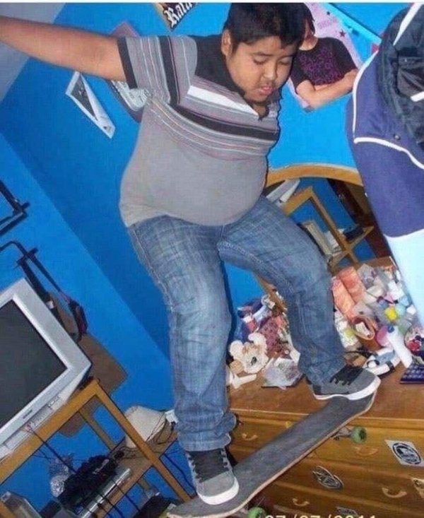 What Is Going On Here? (24 pics)