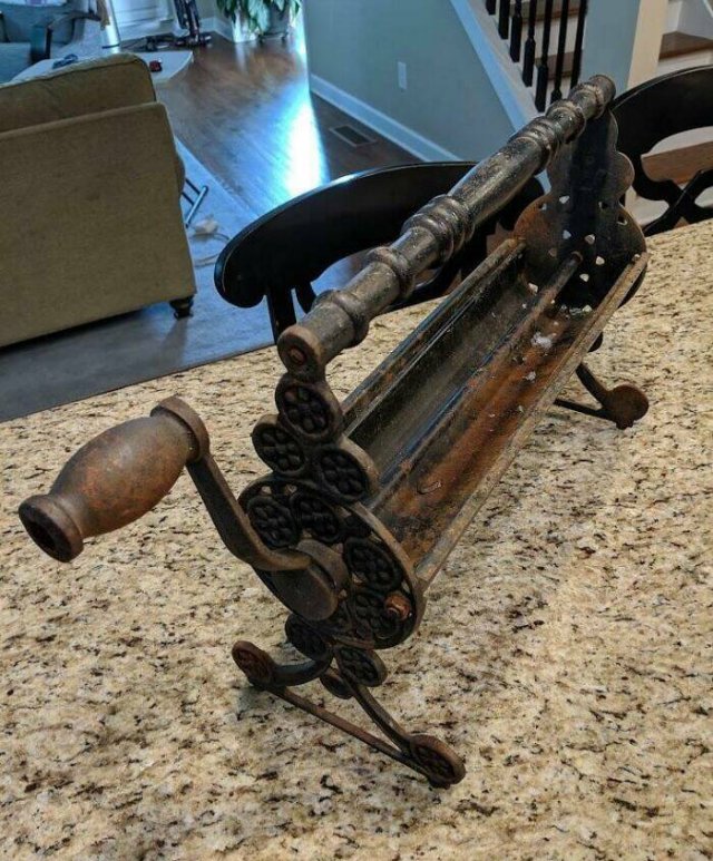 What Are These Things? (23 pics)