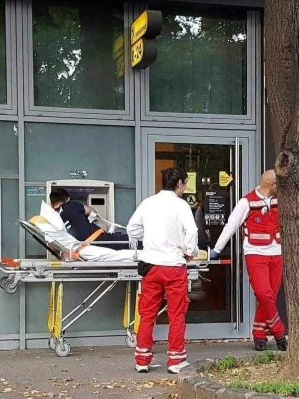 What Is Going On Here? (41 pics)