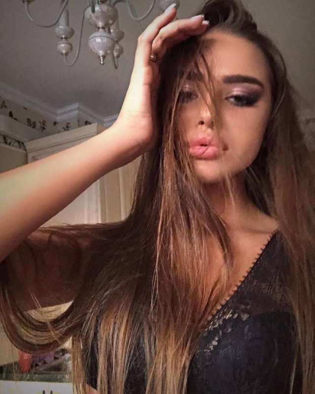 Hot Girls (50 pics)