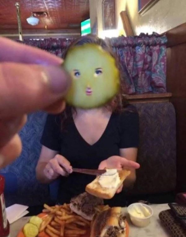 What Is Going On Here? (40 pics)