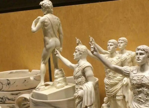 What Is Going On Here? (40 pics)