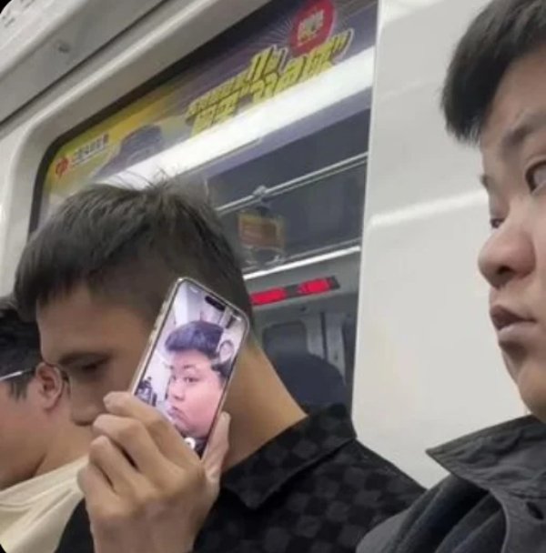 What Is Going On Here? (40 pics)
