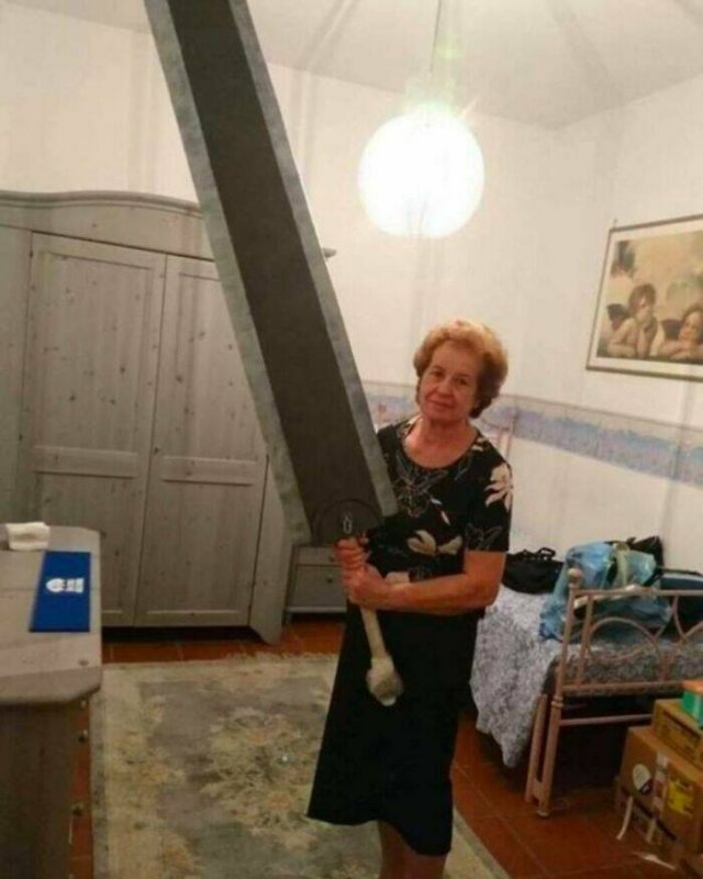 What Is Going On Here? (25 pics)