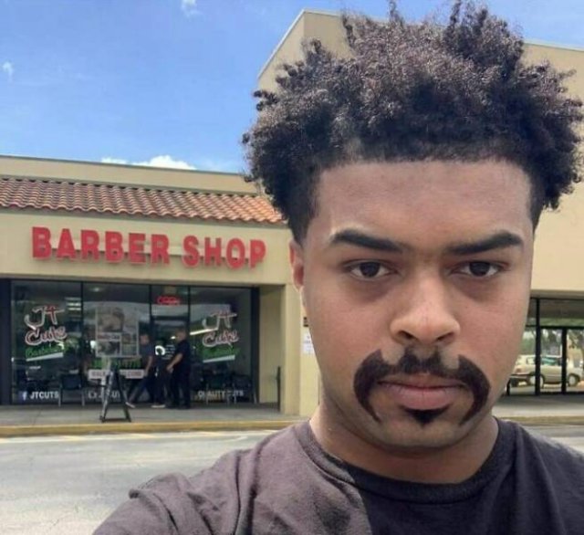 What Is Going On Here? (25 pics)