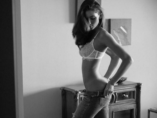 Girls In Jeans (41 pics)