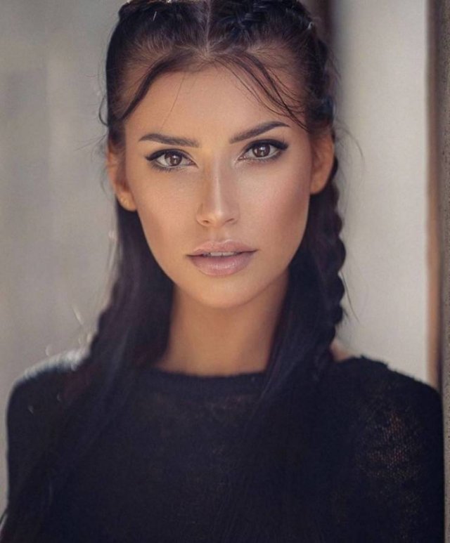 Cute Girls (36 pics)