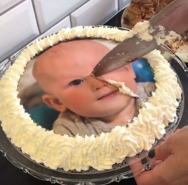 What Is Going On Here? (29 pics) What Is Going On Here? (29 pics)