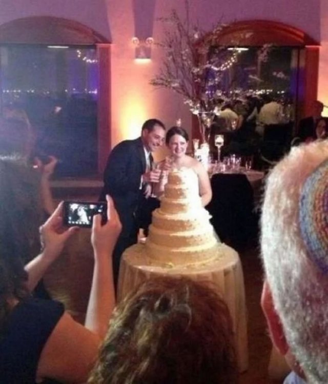 Optical Illusions (21 pics) Optical Illusions (21 pics)