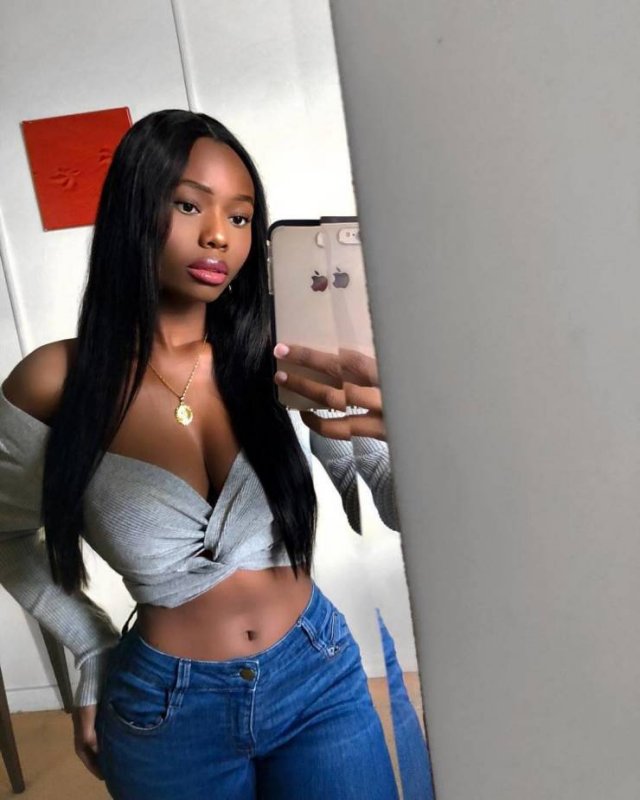 Girls In Tight Jeans (44 pics) Girls In Tight Jeans (44 pics)