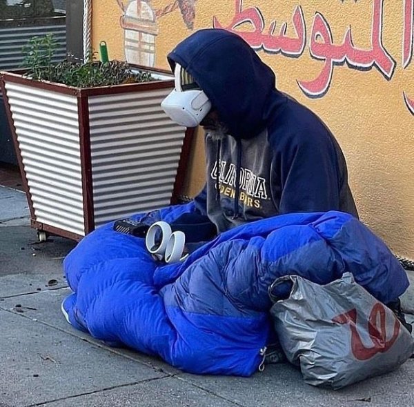 What Is Going On Here? (26 pics) What Is Going On Here? (26 pics)