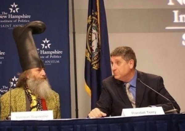 What Is Going On Here? (26 pics) What Is Going On Here? (26 pics)