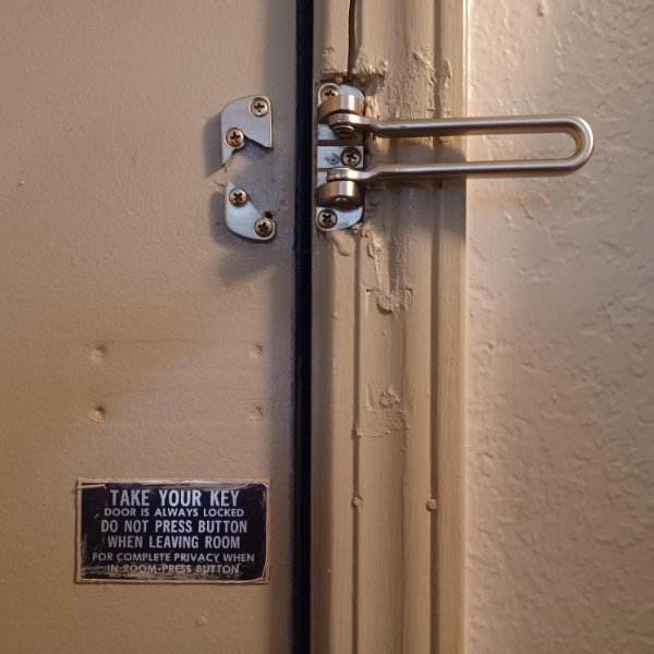 Bad Days Happen (27 pics)