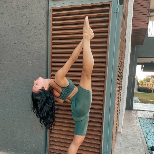 Girls With Beautiful Legs (31 pics) Girls With Beautiful Legs (31 pics)