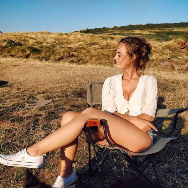 Girls With Beautiful Legs (31 pics) Girls With Beautiful Legs (31 pics)