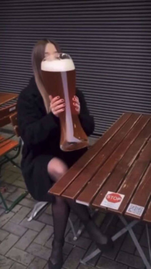 Cute Girls (34 pics)