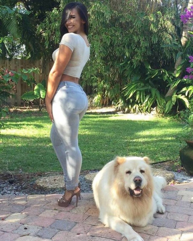 Girls In Jeans (38 pics)