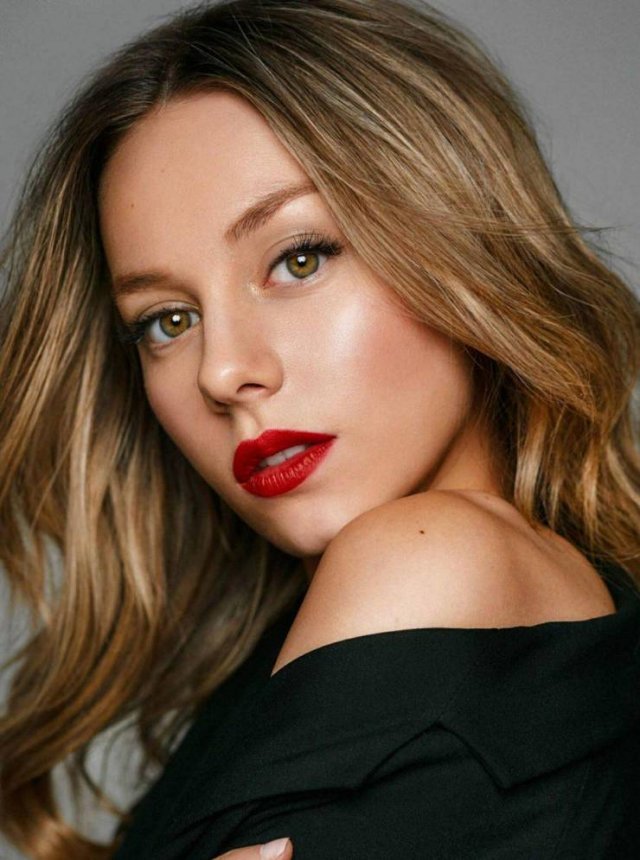 Beauty Girls (23 pics)