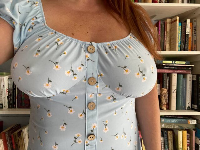 Braless Girls (32 pics)