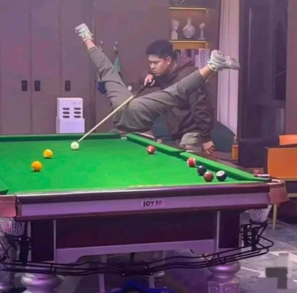 What Is Going On Here? (49 pics) What Is Going On Here? (49 pics)