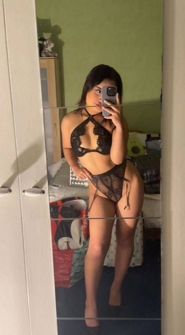 Girls In Lingerie (30 pics)