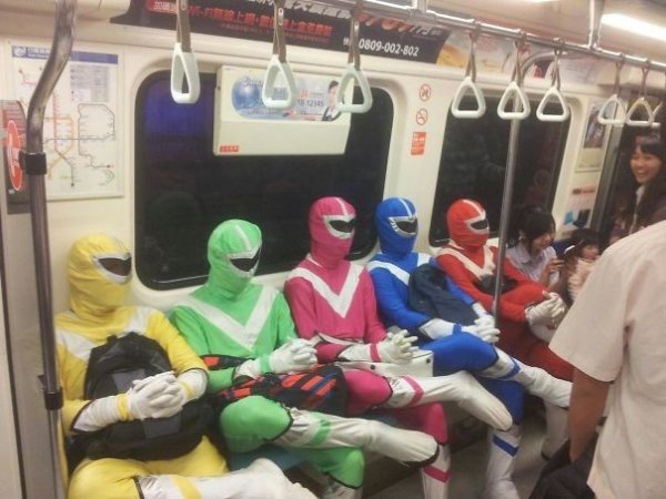 Public Transport Is Chaos (33 pics)