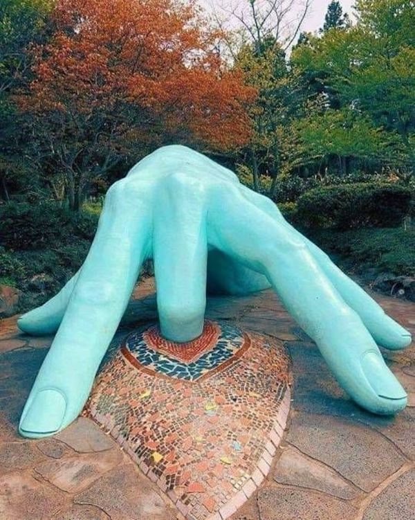 What Is Going On Here? (32 pics) What Is Going On Here? (32 pics)