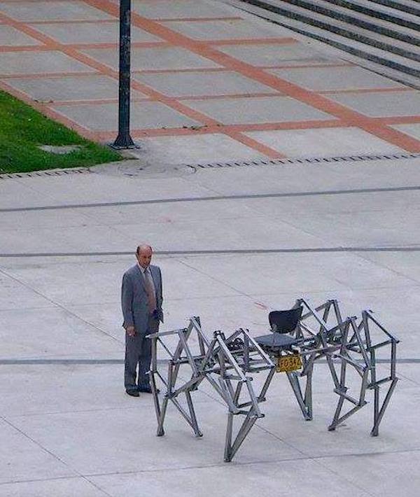 What Is Going On Here? (32 pics) What Is Going On Here? (32 pics)